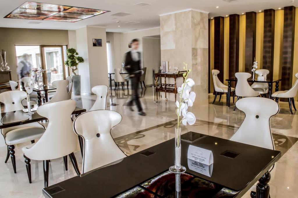 Premier Palace Spa Hotel Boekarest Buitenkant foto The lobby