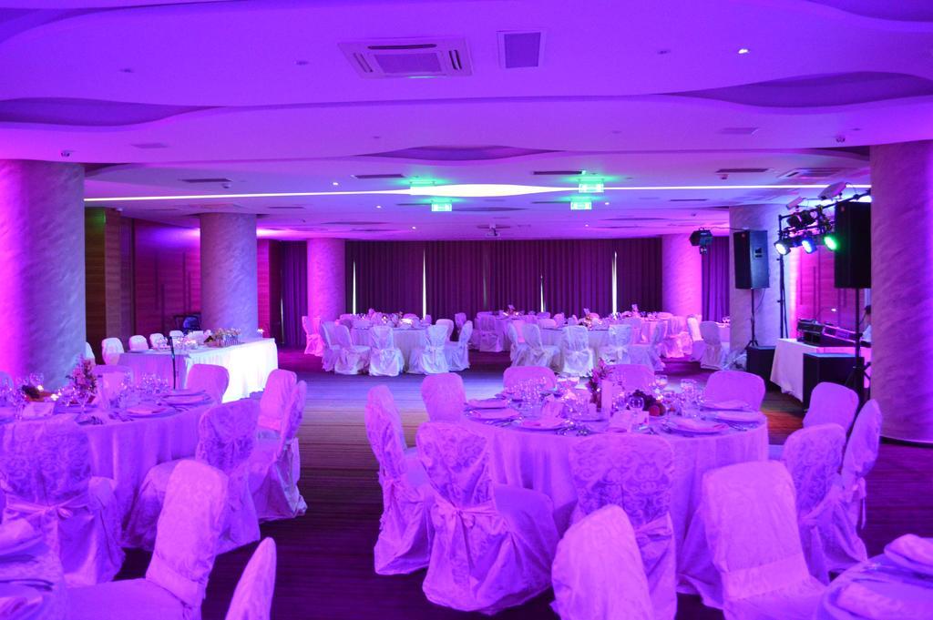 Premier Palace Spa Hotel Boekarest Buitenkant foto The ballroom